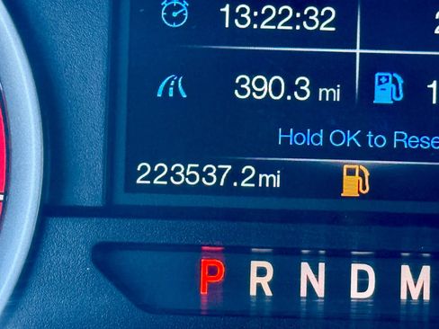 Used 2019 Ford F250 XLT w/ XLT Premium Package AWD/4WD image 13