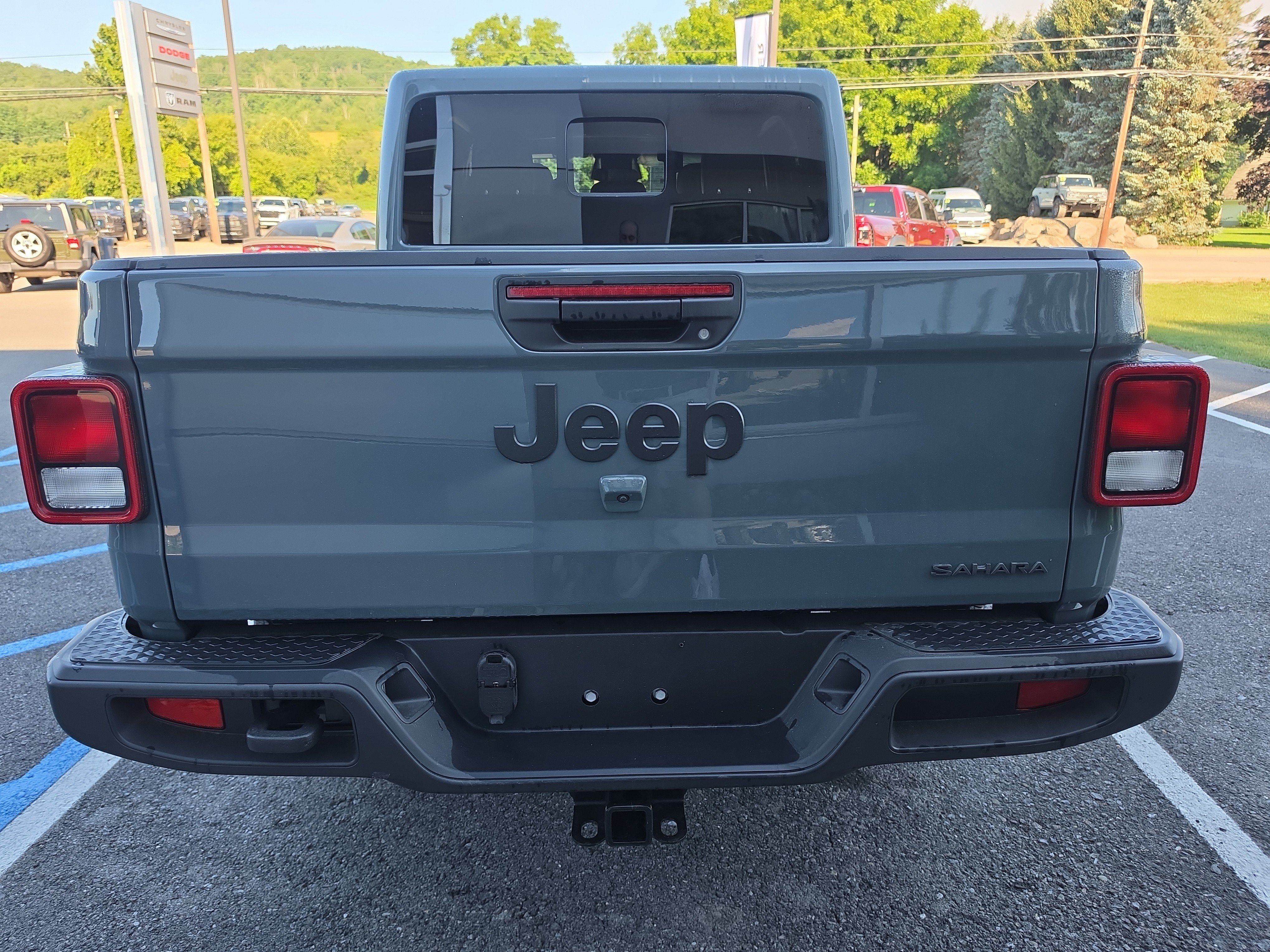 New 2026 Jeep Gladiator Sport AWD/4WD image 4