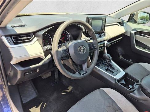 Used 2019 Toyota RAV4 XLE FWD image 9