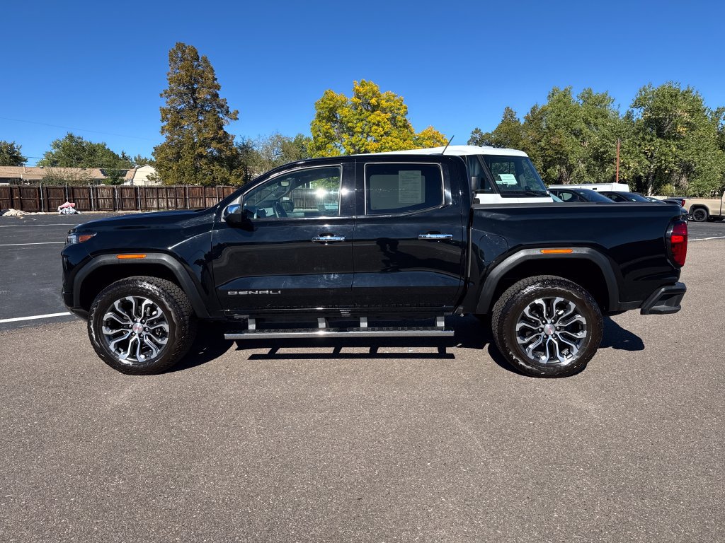 Used 2025 GMC Canyon Denali AWD/4WD image 2