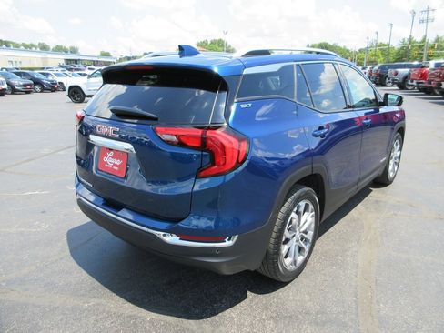 Certified 2019 GMC Terrain SLT w/ Preferred Package FWD image 6
