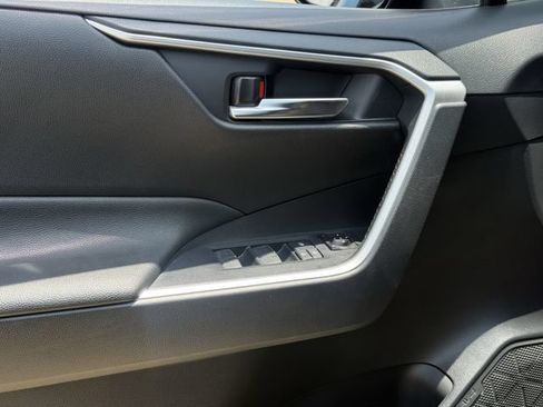 Used 2022 Toyota RAV4 SE AWD/4WD image 26