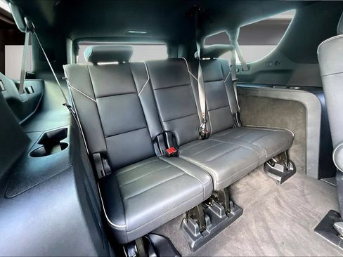 Certified 2025 Cadillac Escalade ESV Premium Luxury AWD/4WD image 26