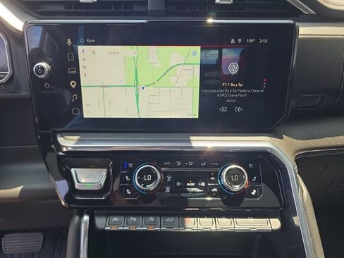 Used 2023 GMC Sierra 1500 Denali w/ Technology Package AWD/4WD image 19