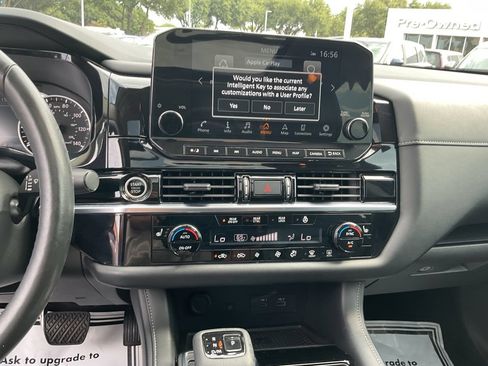 Used 2023 Nissan Pathfinder SL w/ SL Premium Package FWD image 34