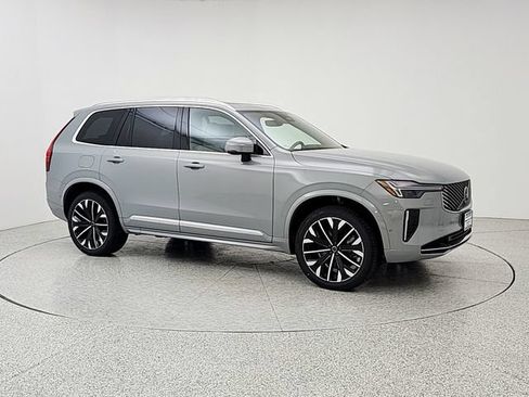 New 2026 Volvo XC90 T8 Plus AWD/4WD image 3