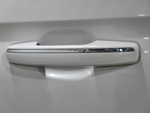 Used 2021 Lincoln Navigator L Black Label w/ Cargo Convenience Package image 45