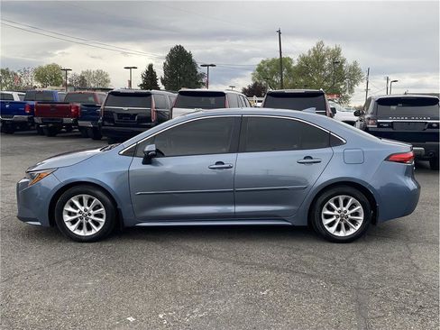 Used 2020 Toyota Corolla XLE w/ Carpet Mat Package (TMS) FWD image 8
