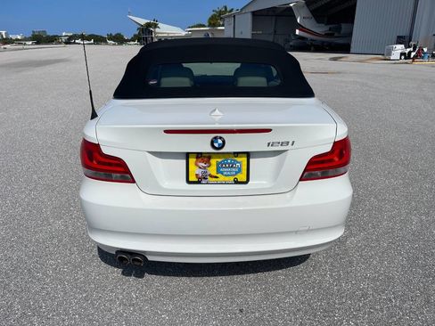 Used 2013 BMW 128i Convertible image 24