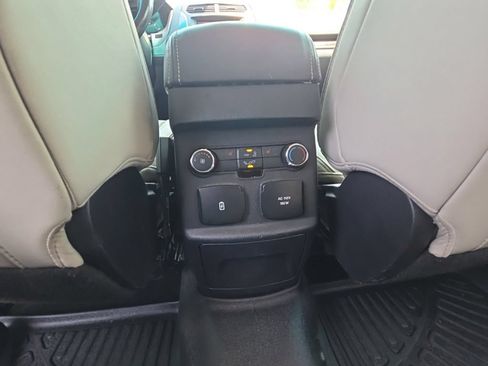 Used 2016 Ford Explorer Platinum AWD/4WD image 14