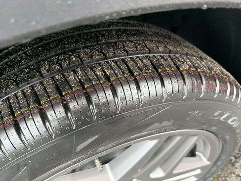 New 2026 Ford Explorer ST-Line image 28