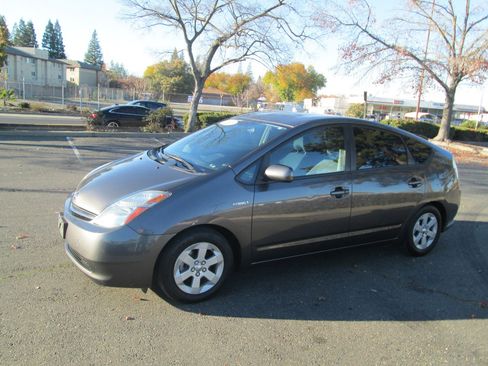 Used 2008 Toyota Prius Touring image 1