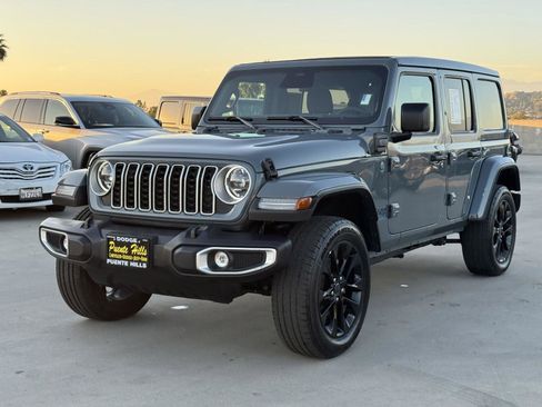 Certified 2025 Jeep Wrangler Sahara w/ Safety Group image 4