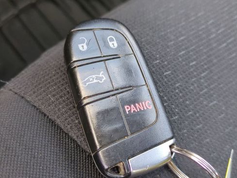Used 2014 Dodge Charger SE RWD image 29