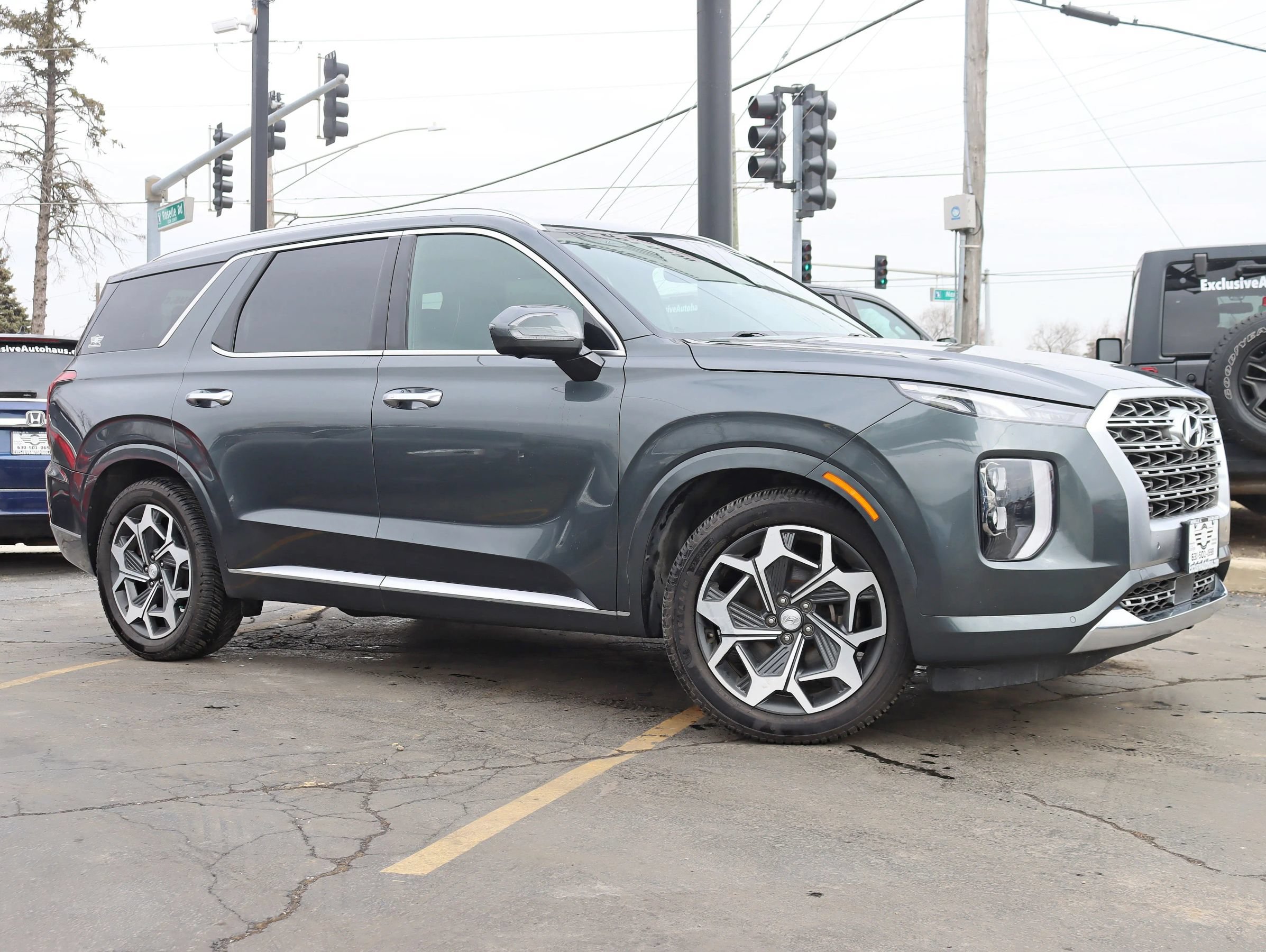 Used 2020 Hyundai Palisade Limited AWD/4WD image 2