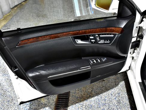 Used 2013 Mercedes-Benz S 550 S550 4-MATIC image 11