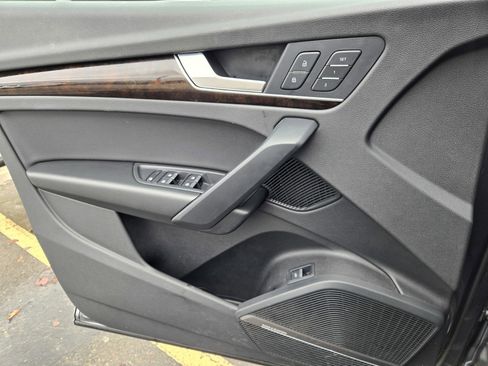 Used 2018 Audi Q5 2.0T Premium Plus w/ Premium Plus Package image 26