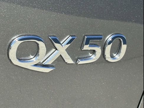 New 2025 INFINITI QX50 Pure image 5