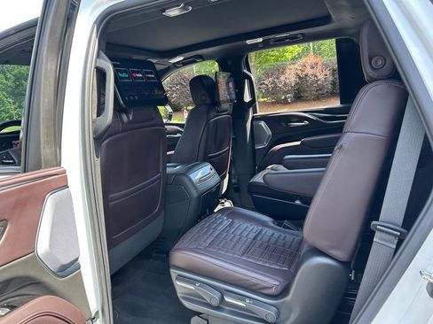 Used 2023 Cadillac Escalade V w/ LPO, ONYX Package AWD/4WD image 41