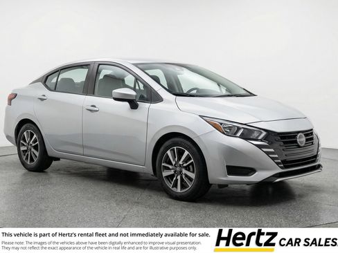 Used 2025 Nissan Versa SV image 1