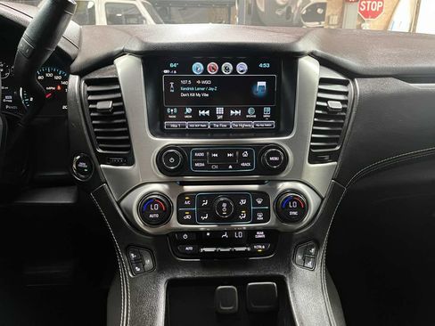 Used 2017 GMC Yukon XL SLT w/ HD Trailering Package AWD/4WD image 16