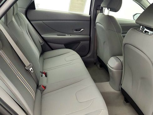 Used 2023 Hyundai Elantra SEL w/ Convenience Package FWD image 23