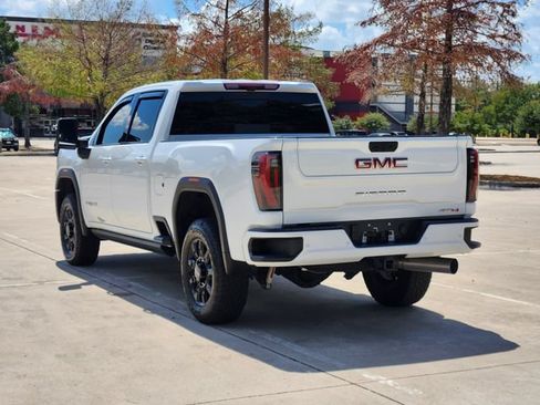 Used 2025 GMC Sierra 2500 AT4 w/ AT4 Premium Plus Package AWD/4WD image 7