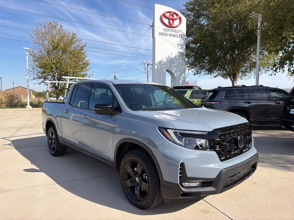 Used 2025 Honda Ridgeline Black Edition image 1