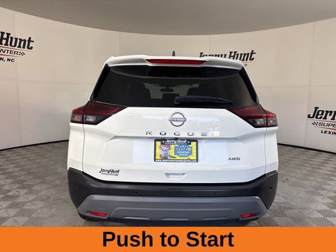 Used 2023 Nissan Rogue S image 6