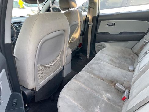 Used 2010 Hyundai Elantra GLS image 11