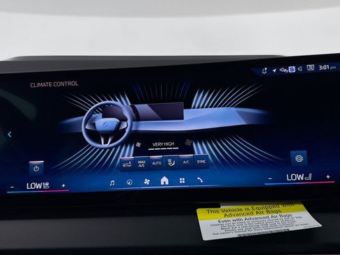 Used 2025 BMW X3 xDrive30i w/ Convenience Package image 15