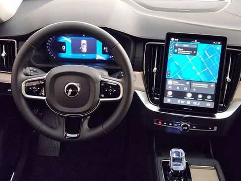New 2026 Volvo XC90 B6 Plus w/ Protection Package Premier AWD/4WD image 27