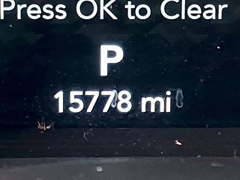 Used 2023 Jeep Wrangler Rubicon w/ Cold Weather Group image 21