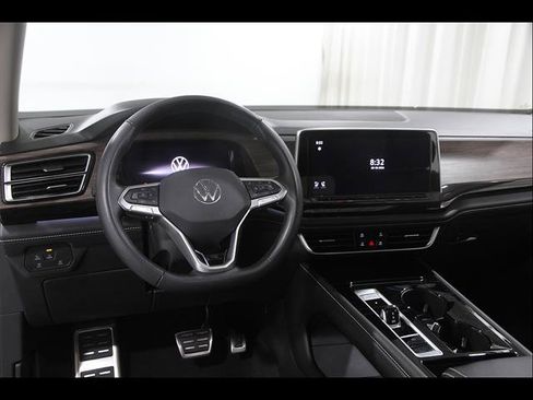 Certified 2026 Volkswagen Atlas SEL Premium R-Line AWD/4WD image 6