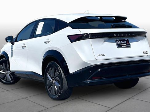 Used 2024 Nissan Ariya AWD image 11