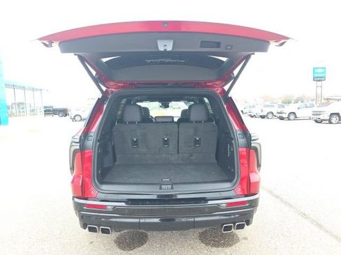 Used 2024 Chevrolet Traverse RS image 59