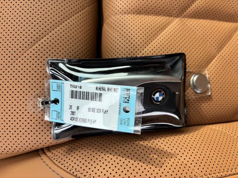 Used 2026 BMW X5 xDrive50e w/ Executive Package image 38