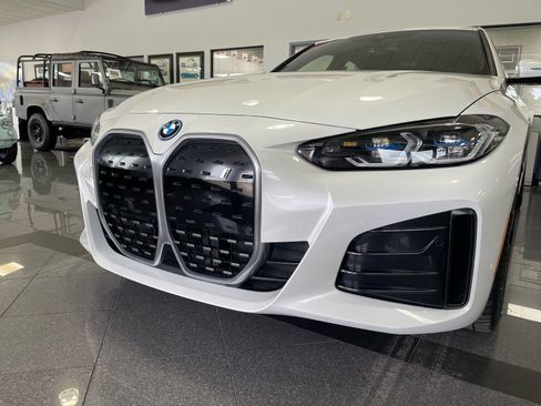 Used 2023 BMW i4 eDrive40 w/ M Sport Package RWD image 11