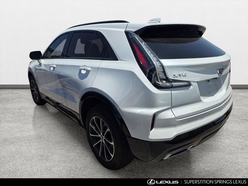 Used 2025 Cadillac XT4 Sport w/ Cold Weather Package FWD image 4