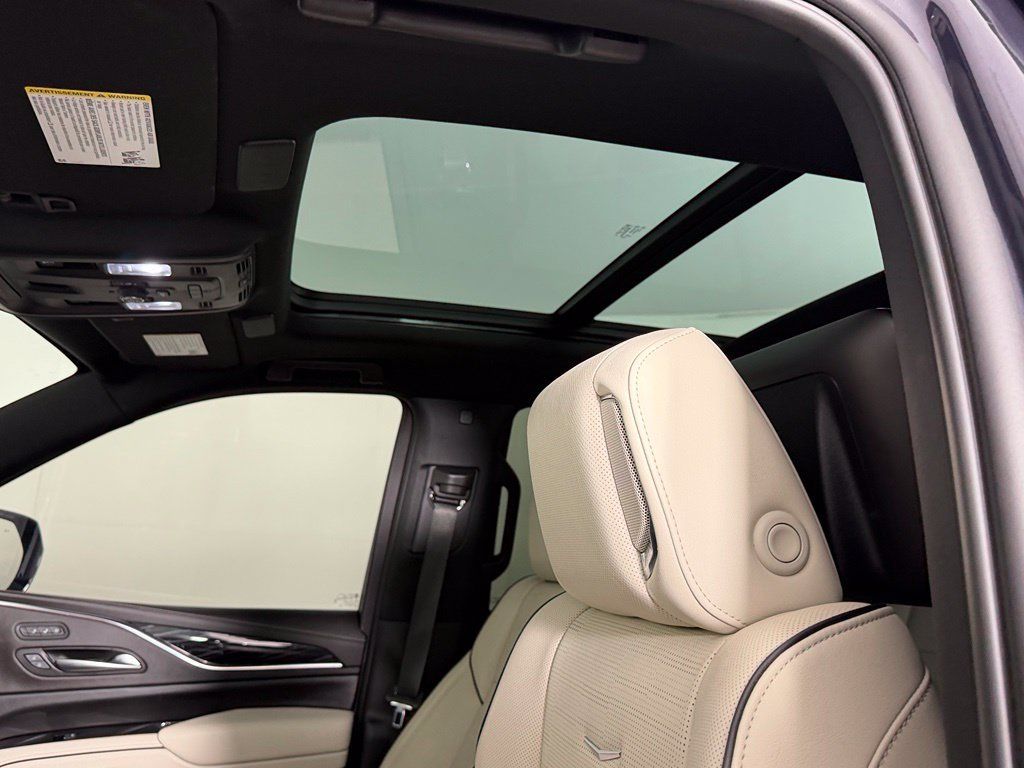 Used 2023 Cadillac Escalade Sport w/ LPO, ONYX Package RWD image 20