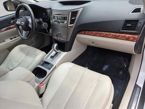Used 2011 Subaru Outback 3.6R Limited w/ PWR Moonroof Pkg AWD/4WD image 18
