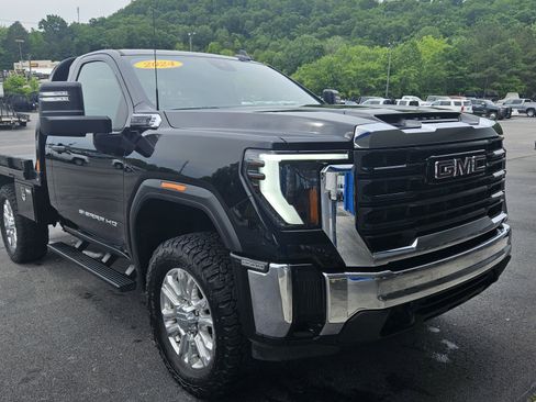 Used 2024 GMC Sierra 2500 Pro w/ 1SA Pro Safety Plus Package AWD/4WD image 4