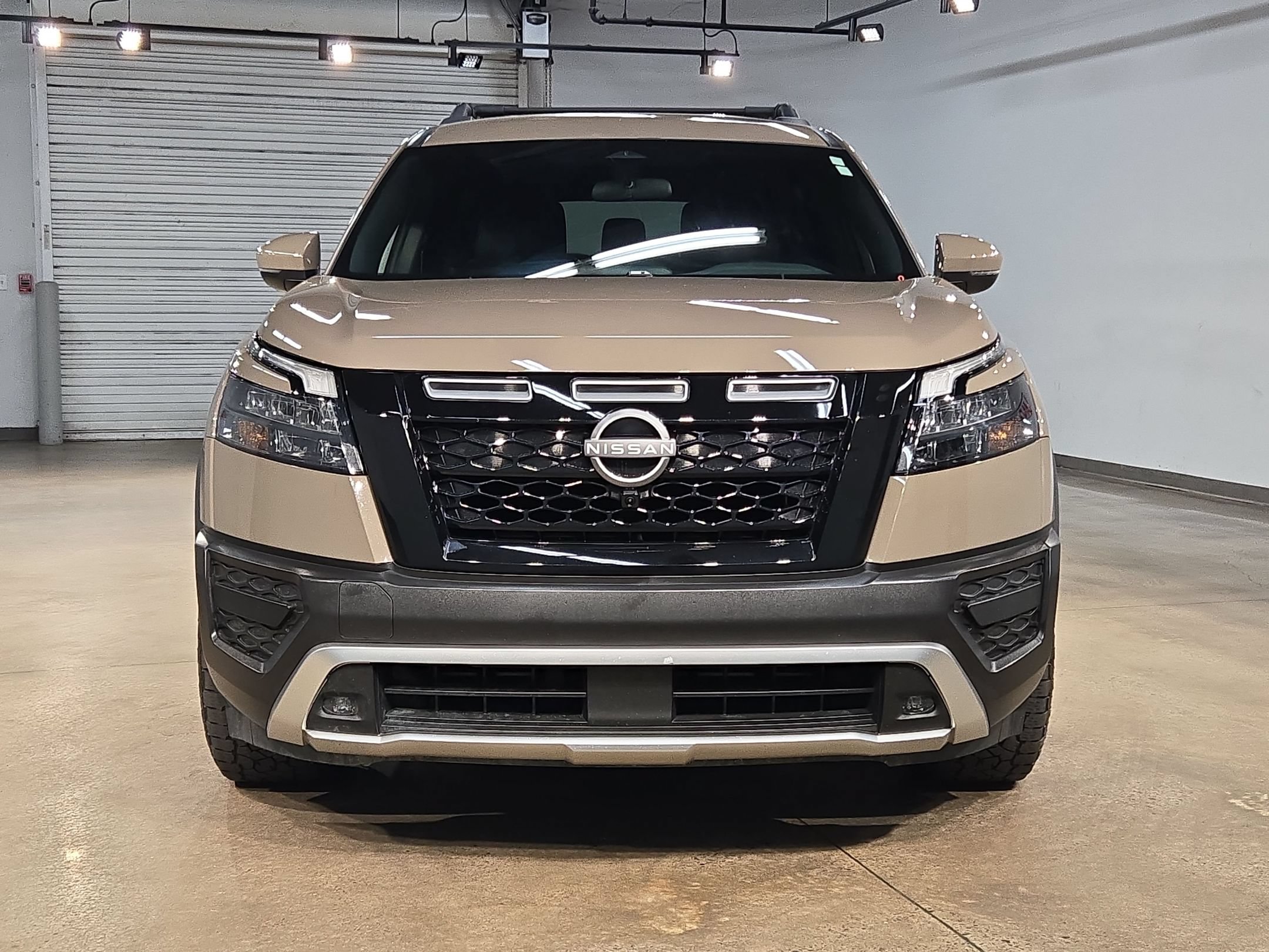 Used 2025 Nissan Pathfinder Rock Creek AWD/4WD image 2