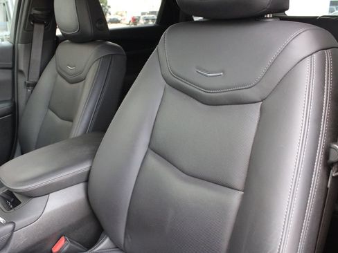 Used 2023 Cadillac XT5 Premium Luxury w/ Technology Package AWD/4WD image 6