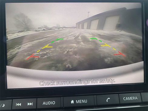 Used 2023 Nissan Pathfinder S image 27