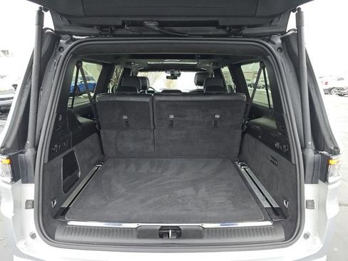 Used 2024 Jeep Grand Wagoneer L Series III image 20