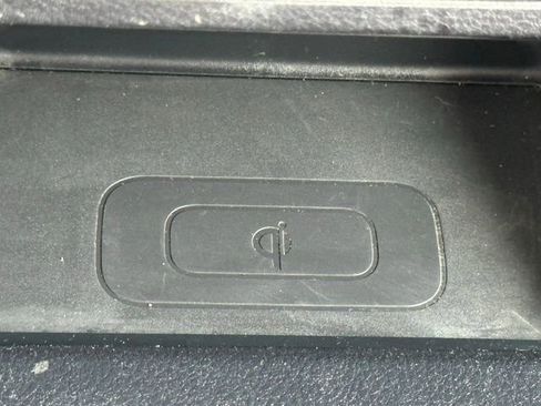 Used 2018 Toyota Tacoma TRD Sport image 31