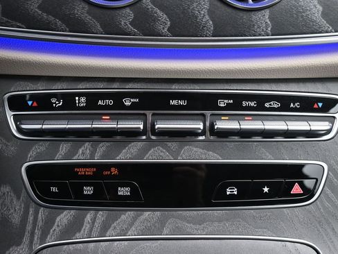 Used 2022 Mercedes-Benz CLS 450 4MATIC w/ Premium Package image 10