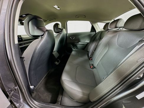Used 2025 Kia K4 LXS image 26