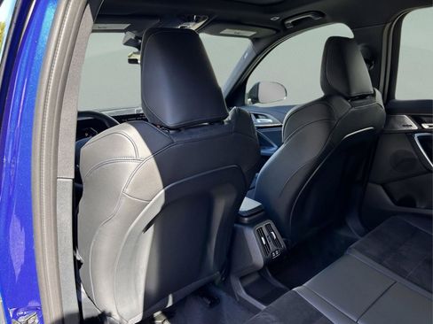 Used 2025 BMW X1 xDrive28i w/ Premium Package image 27